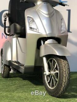 2020 SALE Pride Raptor 8MPH Deluxe Mobility Scooter