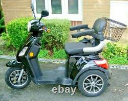 3 Wheeled ZT500 Glossy Black 800W Electric Mobility Scooter LED Display