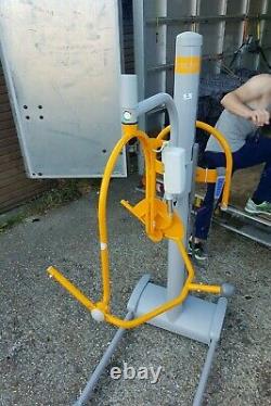 ArjoTempo Patient Mobilty Hoist Heavy Duty with Electric Powered Lift