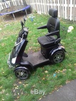 Black 700w Mobility Scooter. Ew-72 E-wheels 700w mobility scooter