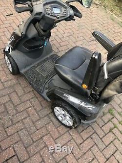 Drive Royale 4 Mobility Scooter in Luxury black. 8mph Class 3