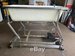 Electric Height Adjustable Dog Grooming Bath In Excellent Working Order and Cond