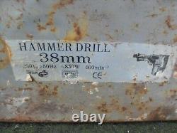GS Heavy Duty 240v Electric Hammer Breaker Drill Case & Bits