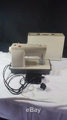 Heavy Duty Singer 514 Electric Sewing Machine and Lidded