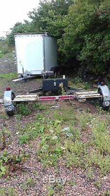 Heavy duty car towing dolly. Electric wi ch all straps back number plate board