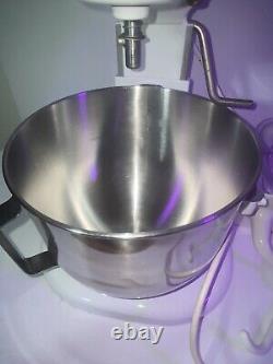KitchenAid Hobart K5SS Heavy Duty Series Mixer 10 Speed with Bowl And Attachments