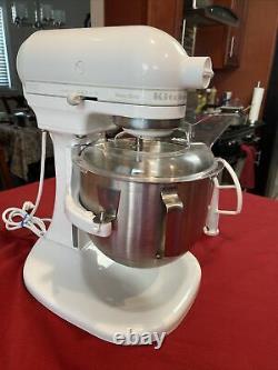 KitchenAid Model K5SS Heavy Duty 325 W 10-Speed 5-Qt Stand Mixer With Accessories