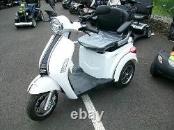 NEW 3 Wheeled 60V100AH 800W Electric Mobility Scooter in White Green Power
