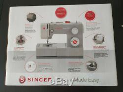 NEW SINGER 4411 Heavy Duty Sewing Machine 11 Built In Stitches and Accessories