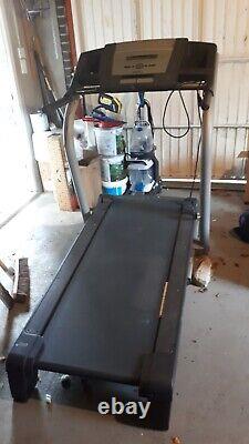 Nordic Track Treadmill c2000, folding, incline, running machine heavy duty Gym
