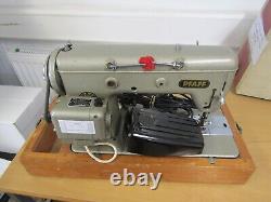 Pfaff 230 heavy duty Zigzag Electric Sewing Machine with accessories + lid