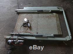 Ratcliff Van rear tail lift / 300kg 24v / wheelchair ramp / electric /heavy duty