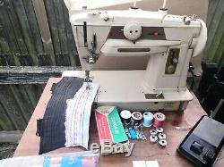SINGER 401G Heavy Duty Upholstery and fabri Sewing Machine Multi Stitch