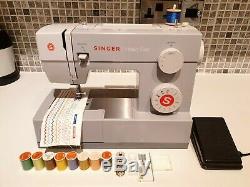 Singer 4411 Heavy Duty Electric Sewing Machine + Foot Pedal Working