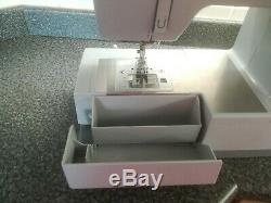 Singer 4423 Heavy Duty Sewing Machine used