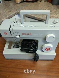 Singer Sewing Machine 4423 Heavy Duty