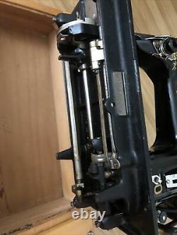 Vintage Pfaff 30 Heavy Duty Electric Sewing Machine, Foot Pedal & Light, Cover