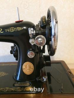Vintage Singer 99K Heavy Duty Electric Sewing Machine with Accessories